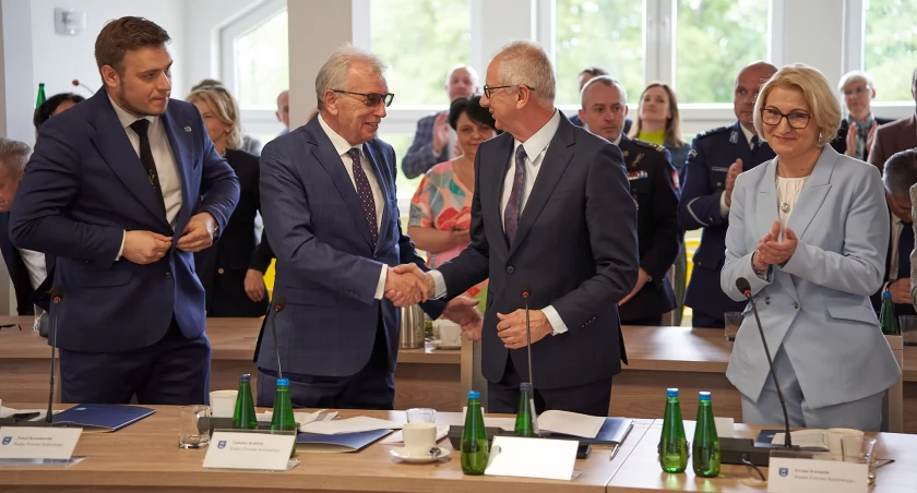 M. Woźniak dalej przewodniczącym. Są zmiany w Zarządzie Powiatu Kartuskiego