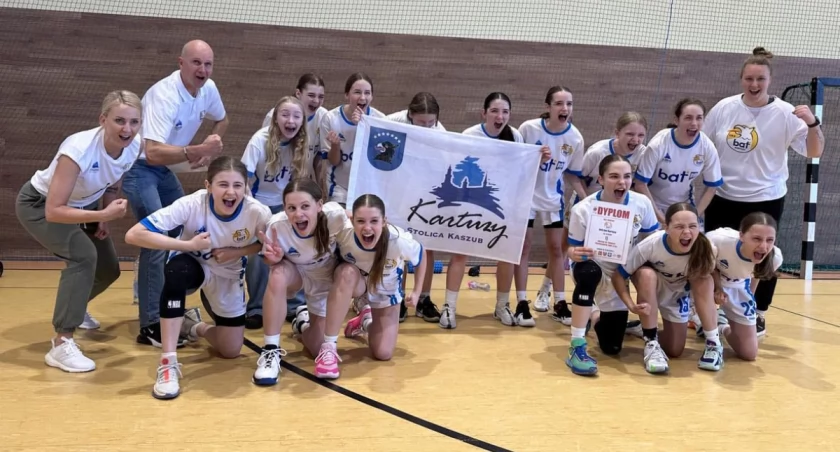 Koszykarki z Bat UKS z awansem do finału Młodzieżowych Mistrzostw Polski