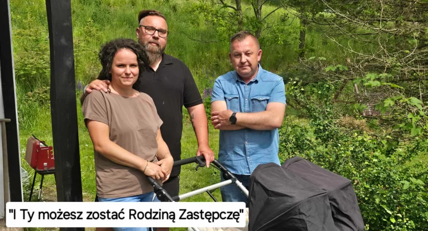 Oddali serca i dom sześciotygodniowym bliźniaczkom. Reportaż Artura Sochy [video]