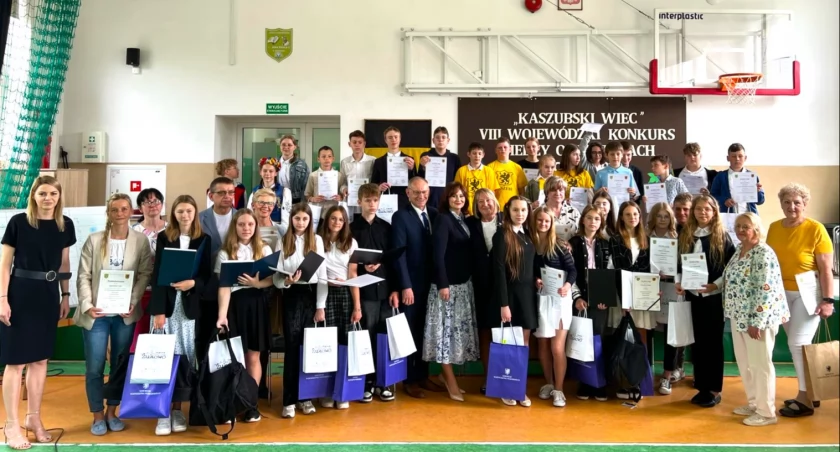 VIII Wojewódzki Konkurs Wiedzy o Kaszubach „Kaszubski Wiec” w Borkowie