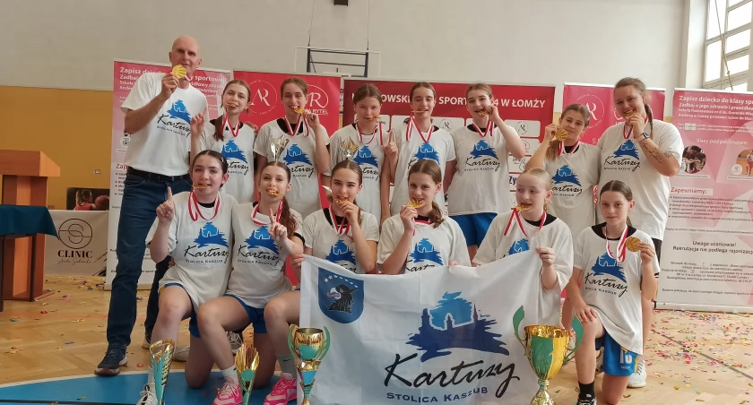Dziewczęta ze Szkoły Podstawowej nr 1 w Kartuzach zdobyły tytuł Szkolnych Mistrzyń Polski