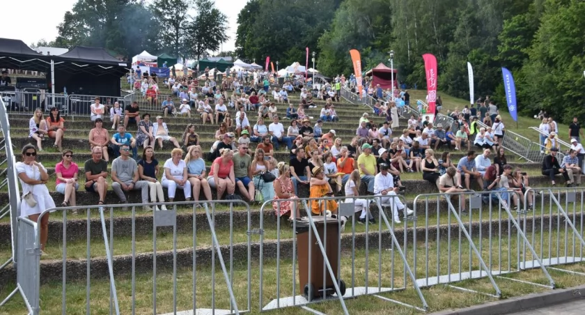 Oto gwiazdy, które wystąpią w tym roku podczas Truskawkobrania