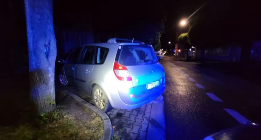 Poszukiwany 27-latek odpowie za jazdę bez uprawnień, pod wpływem narkotyków oraz za ich posiadanie