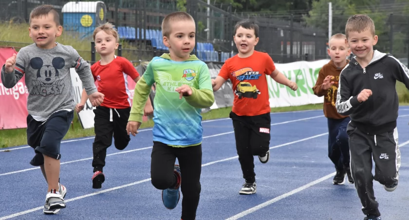 Na stadionie w Kartuzach odbył się Rodzinny Festyn Sportowy organizowany przez 