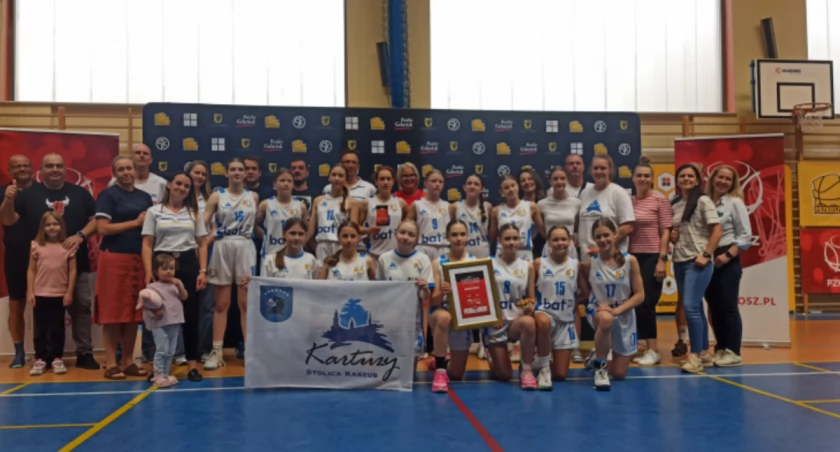 Koszykarki BAT-u zdobyły siódme miejsce na Mistrzostwach Polski U-13