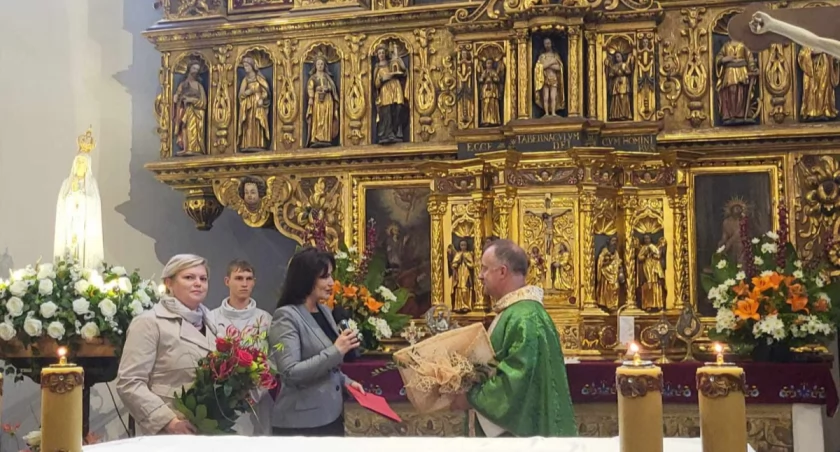 Żukowo. Parafianie oraz lokalne władze spotkali się w kościele, by pożegnać ks. Krzysztofa Sagana