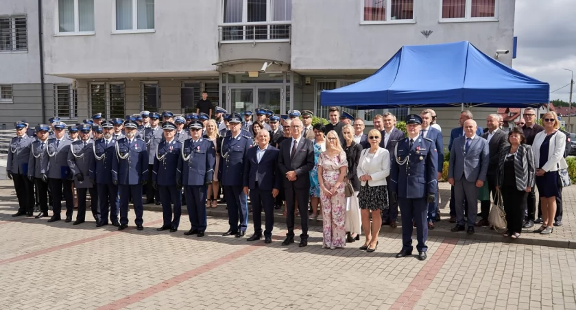 Policjanci zostali uhonorowani za swoja służbę