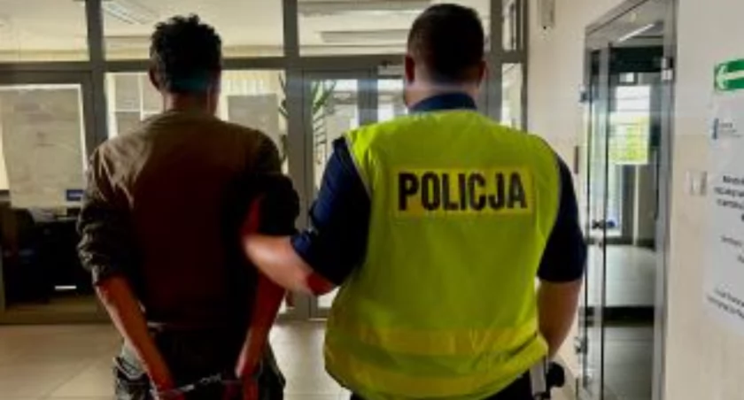 Przyjaźń. Spowodowali kolizję i zbiegli z miejsca zdarzenia