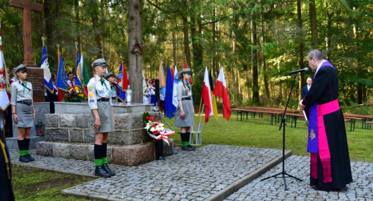 W Kaliskim lesie odbyła się uroczystość ku pamięci ofiar II wojny światowej