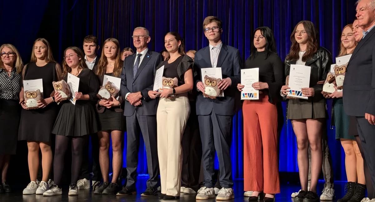 Stypendia Starosty Kartuskiego w rękach laureatów