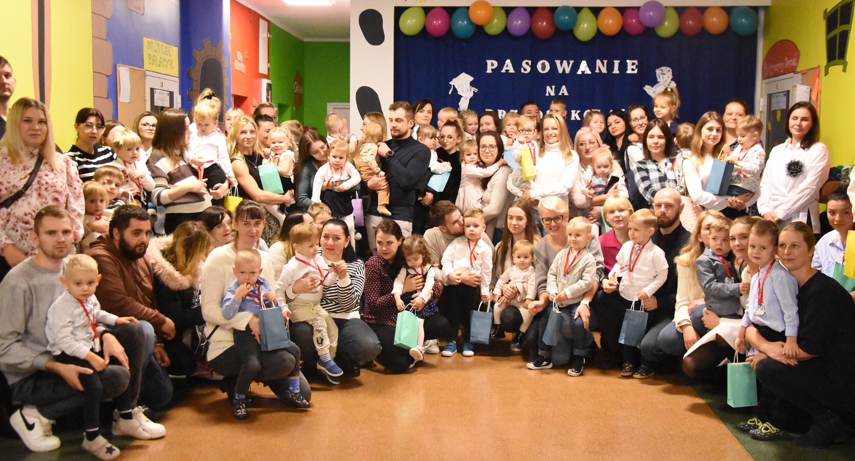 Uroczyste ślubowanie w Akademii Przedszkolaka w Kartuzach. Wzruszająca chwila wśród dzieci i rodziców