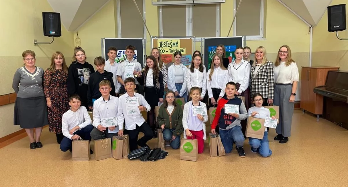 Ekodetektywi walczą ze smogiem - Międzyszkolny Meeting Ekologiczny w Somoninie