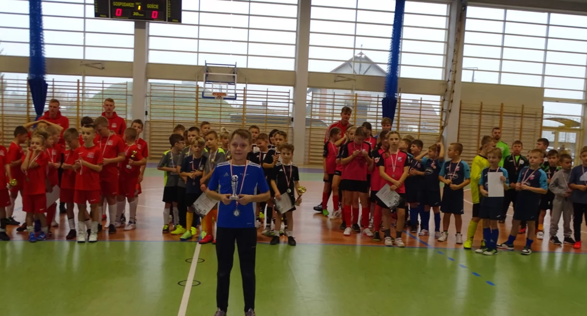 Turniej halowy Kiełpino Cup. Pasjonujące starcia i zwycięstwo Sparty Sycewice