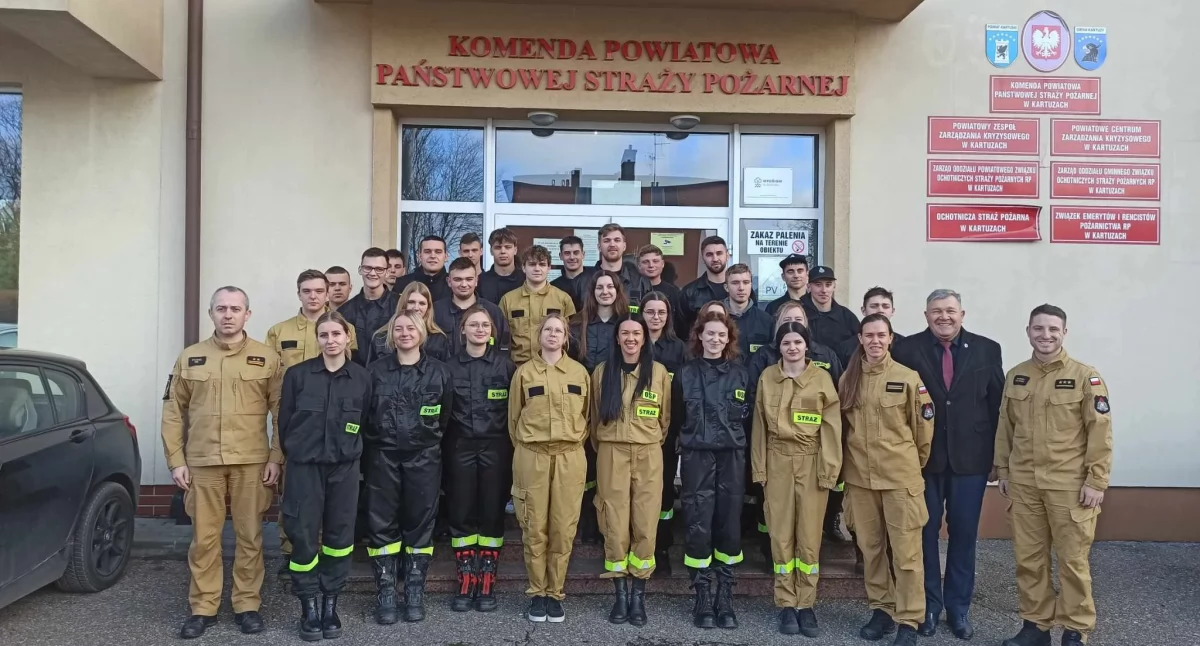 Kompleksowe szkolenie dla ochotników. 33 nowo przeszkolonych strażaków w gminie Kartuzy