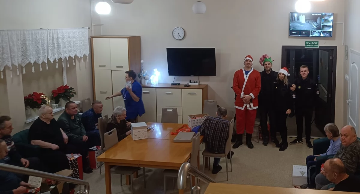 Strażacy z OSP Kistowo spełnili marzenia podopiecznych DPS w Sulęczynie