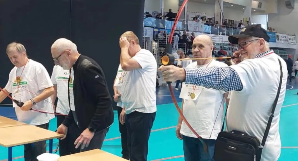 Nordic walking, kulinaria i rękodzieło – seniorzy z Chmielna nie próżnują!