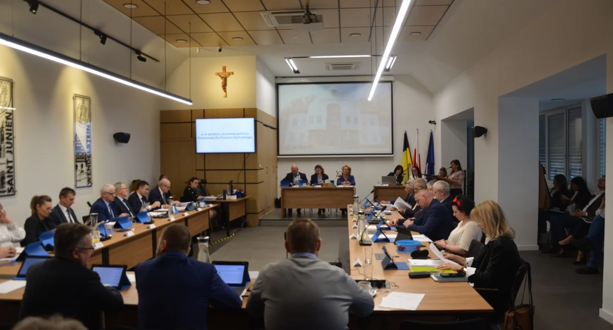 Inwestycje, edukacja, odpady – co ustalono na IX Sesji Rady Miejskiej w Żukowie?