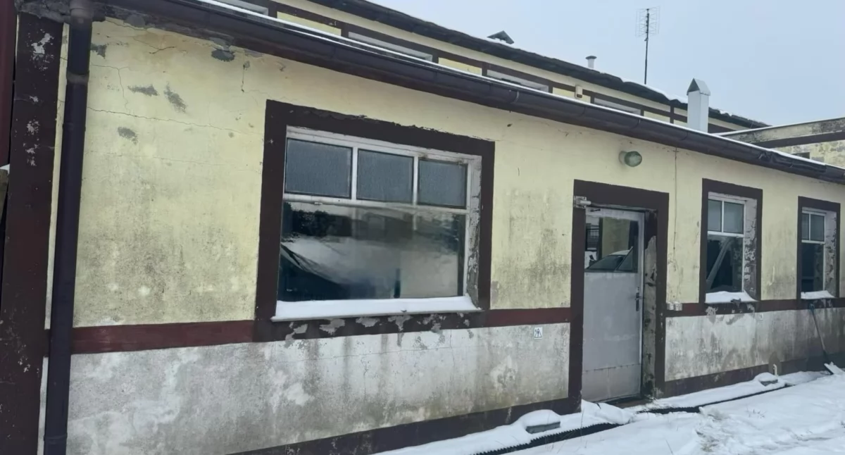Pępowo. Ktoś ostrzelał samochód i budynek