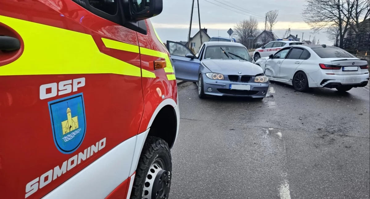 Kiełpino Zderzenie dwóch BMW na skrzyżowaniu