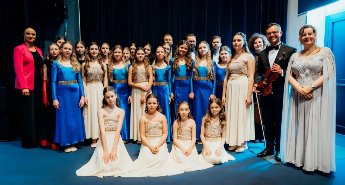 Zespół Żucovia Dance wystąpił w Gdyni podczas Małej Gdyńskiej Filharmonii