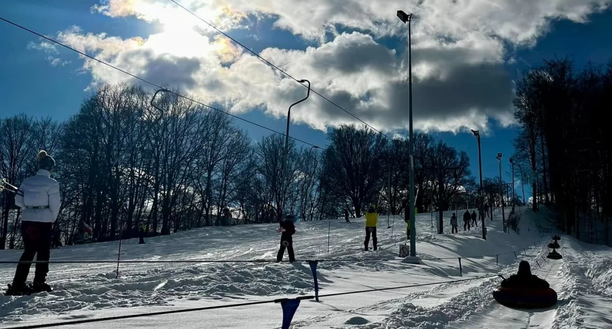 Dzieciaki z gminy Przodkowo! Wójt zaprasza na narty do Paczoskowa