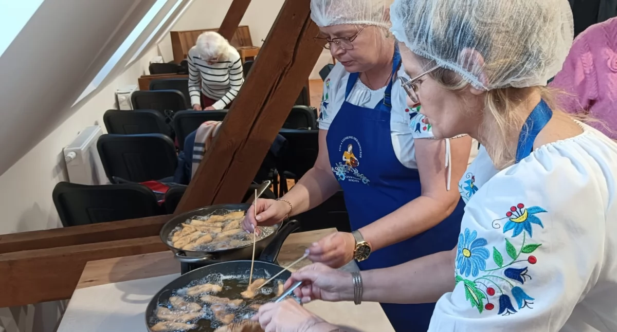 Chrustë z jajami w Muzeum Kaszubskim. Obejrzyjcie filmik – to istna terapia śmiechem