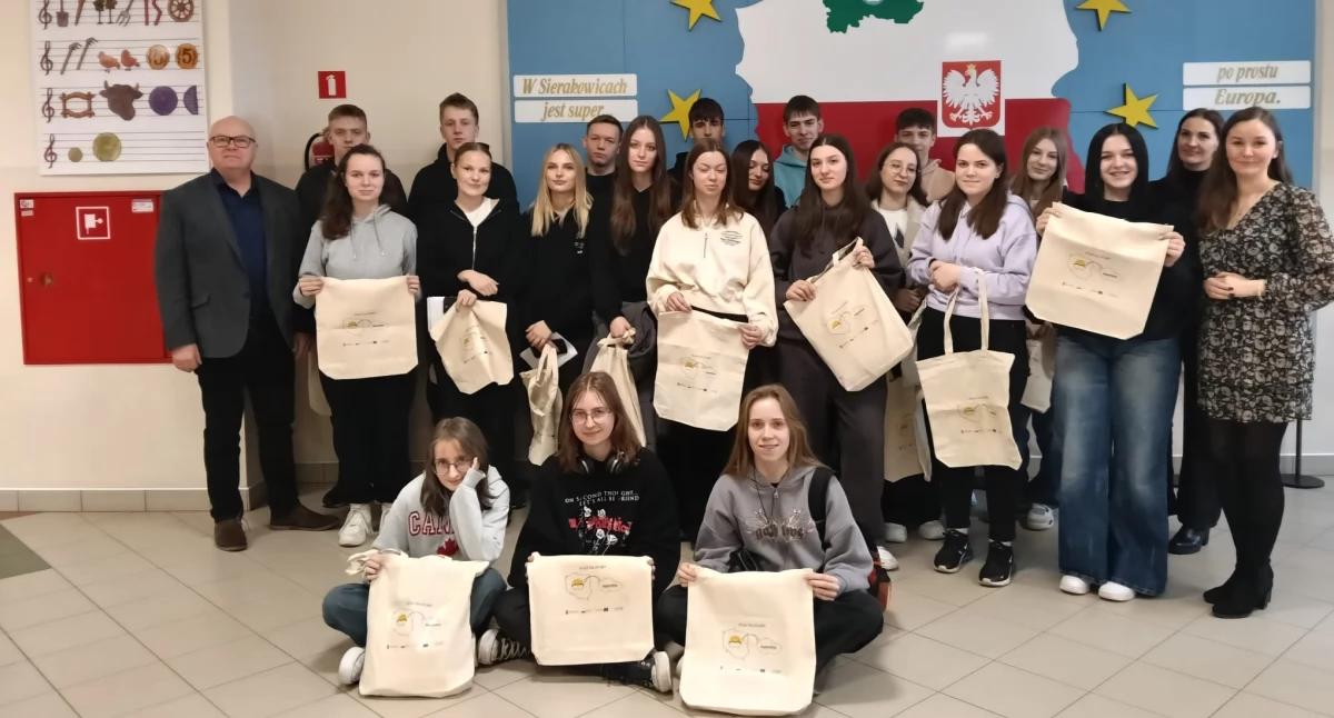 Uczniowie z Sierakowic w Czechach. Nowe umiejętności zawodowe dzięki projektowi ERASMUS+
