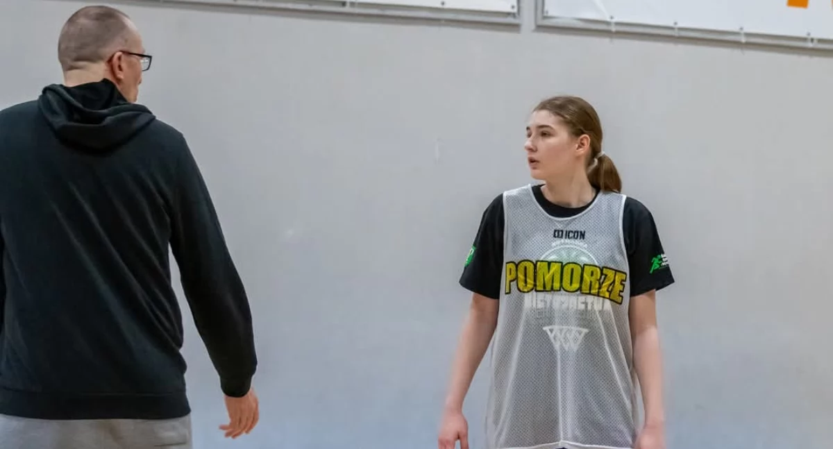 Drużyna z pomorza w finale. Starzyńska i Rybakowska z UKS Bat Kartuzy w składzie brązowych medalistek