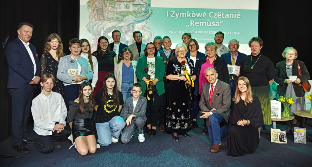 Stężyca. Rozkochani w kaszubszczyźnie i Remusie. Za nami I Zymkòwé Czëtanié Remùsa