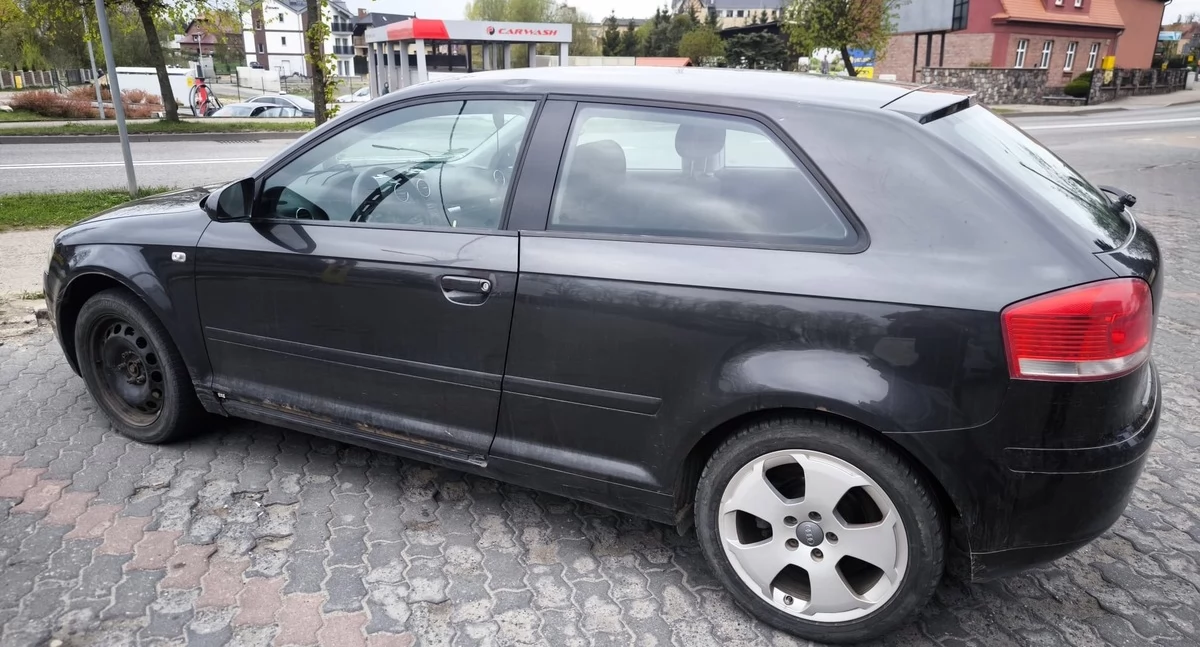 Świąteczny weekend na drogach powiatu: pięciu kierowców pod wpływem, jeden dachował