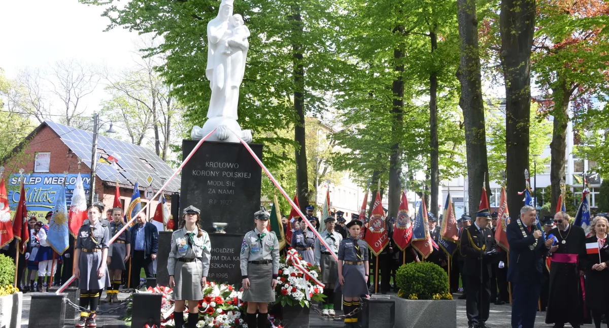 Kartuzy świętowały 3 Maja. Burmistrz: Flaga nie powinna leżeć w szafie
