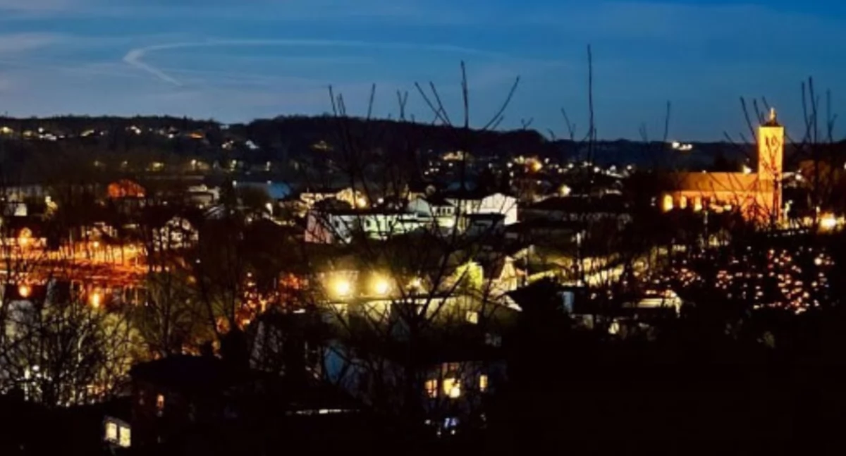 Noc Muzeów w Chmielnie – film, ceramika i historia w świetle księżyca