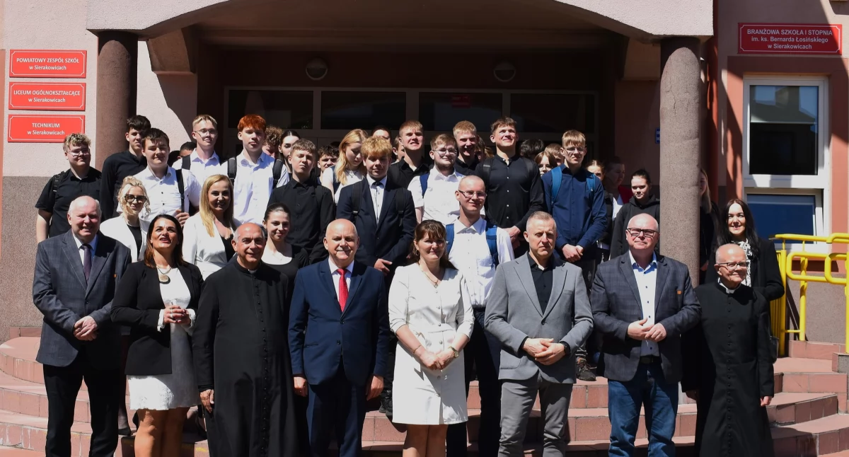 Branżowa Szkoła w Sierakowicach z patronem bliskim lokalnej historii - ks. Bernarda Łosiński