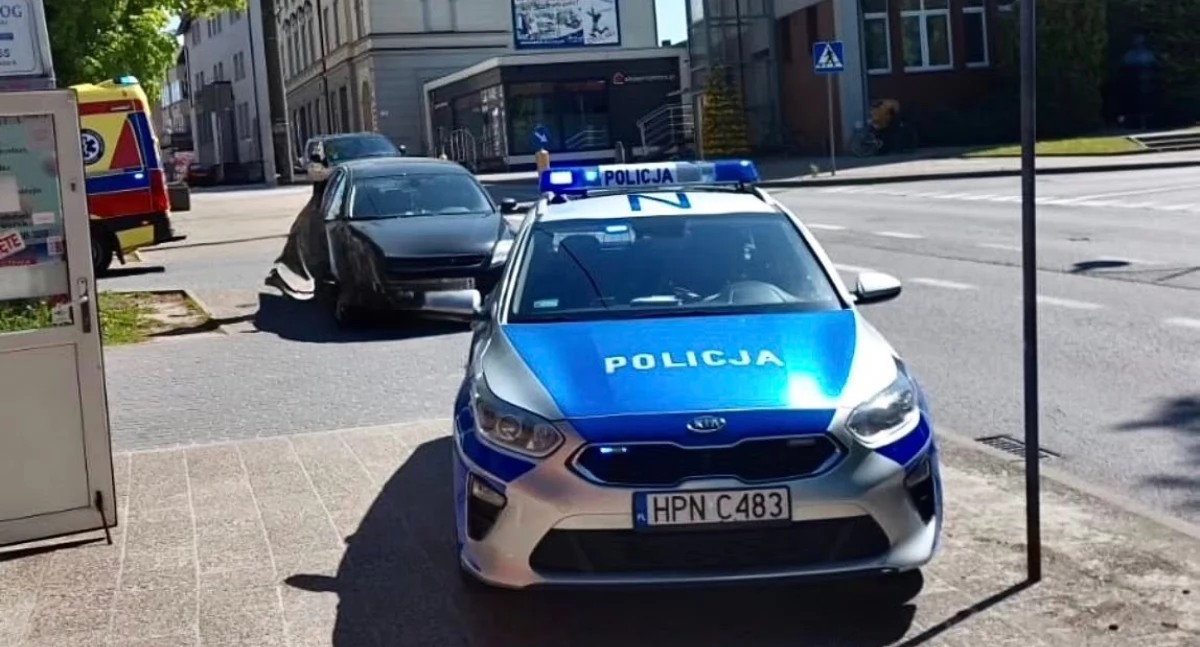 Rowerzystka potrącona na pasach w Kartuzach. Trafiła do szpitala