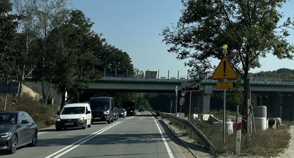 Nocne prace na estakadzie ES-15a w Żukowie. Czasowe wstrzymania ruchu na DK7