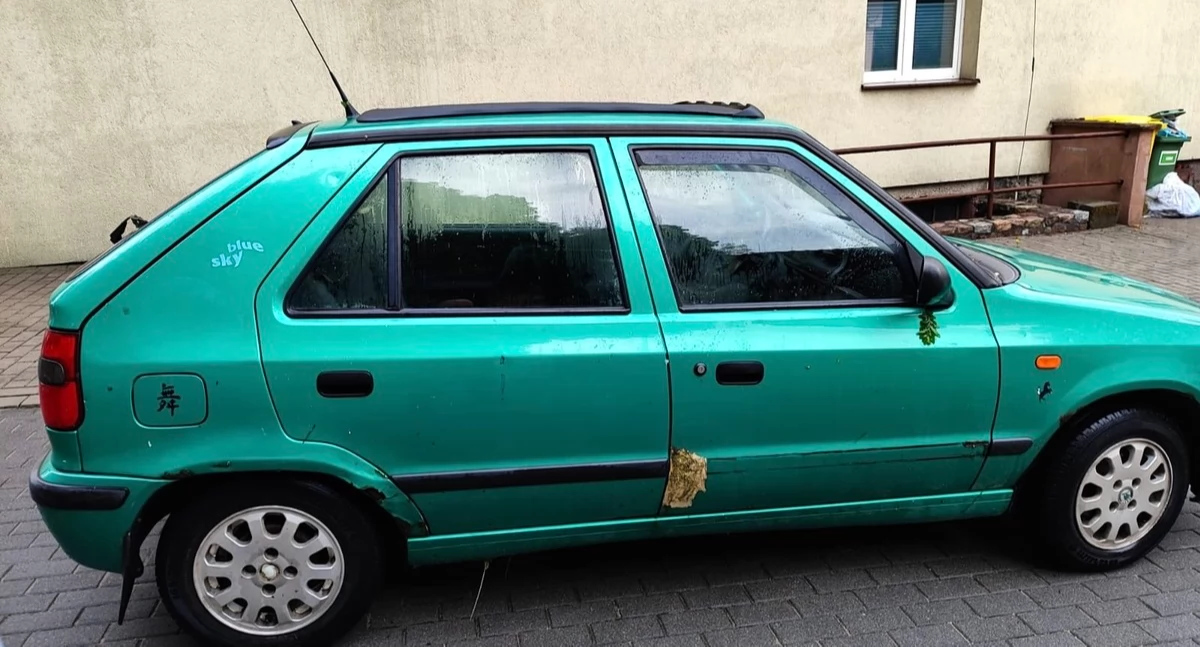Był kompletnie pijany. Przy próbie zatrzymania, uciekł, a po auto 