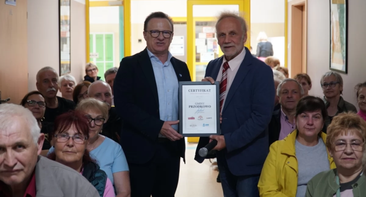 Seniorzy w centrum uwagi. Przodkowo dołącza do ogólnopolskiego programu