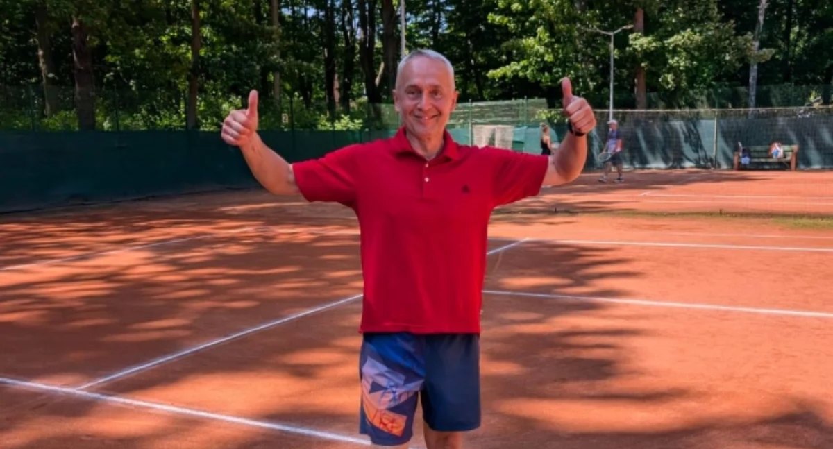 Dyrektor szkoły w Chwaszczynie na podium mistrzostw Polski w tenisie