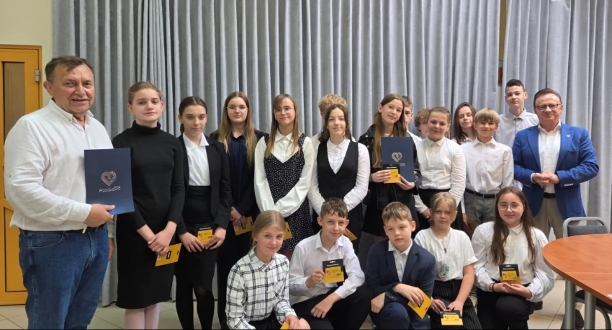 Młodzi mistrzowie i zaangażowani nauczyciele zostali uhonorowani w Przodkowie