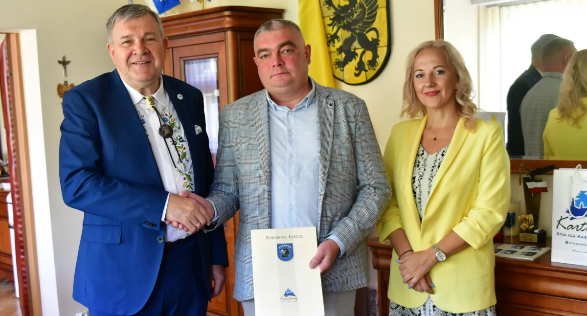 Hala sportowa w Łapalicach coraz bliżej. Podpisano umowę z wykonawcą