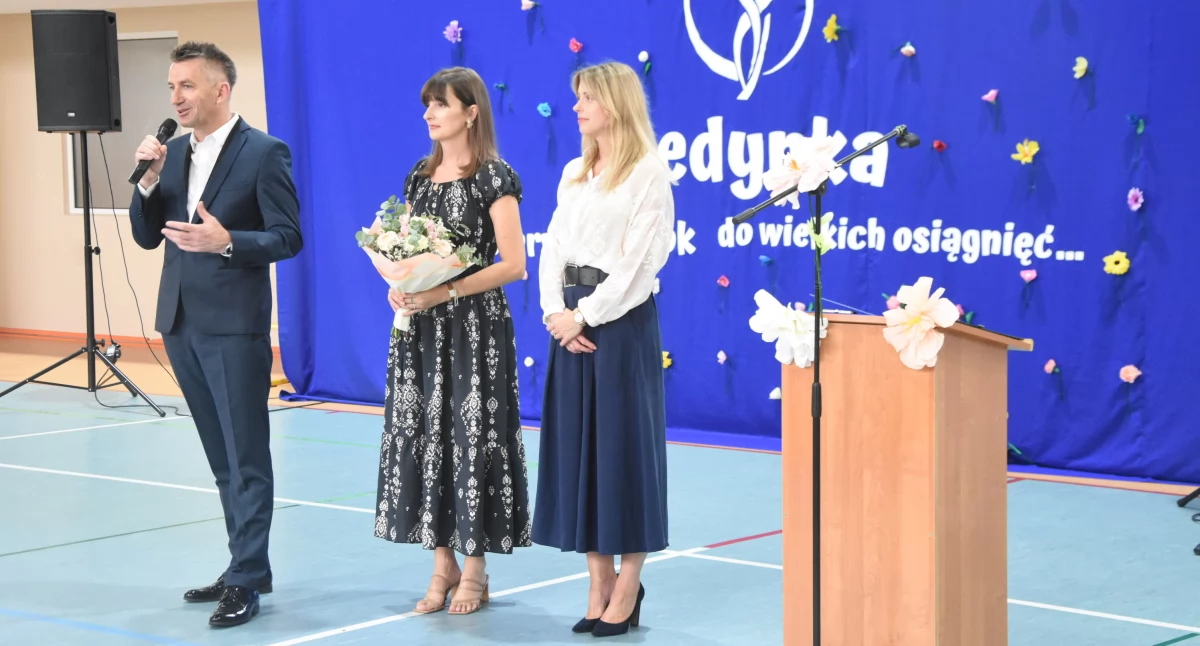 Wakacje rozpoczęte! Uroczyste zakończenie roku w Szkole Podstawowej nr 1 w Kartuzach