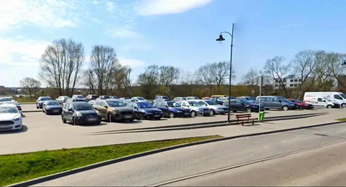 Parking przy Wzgórzu Wolności chwilowo nieczynny w dniu inauguracji roku szkolnego