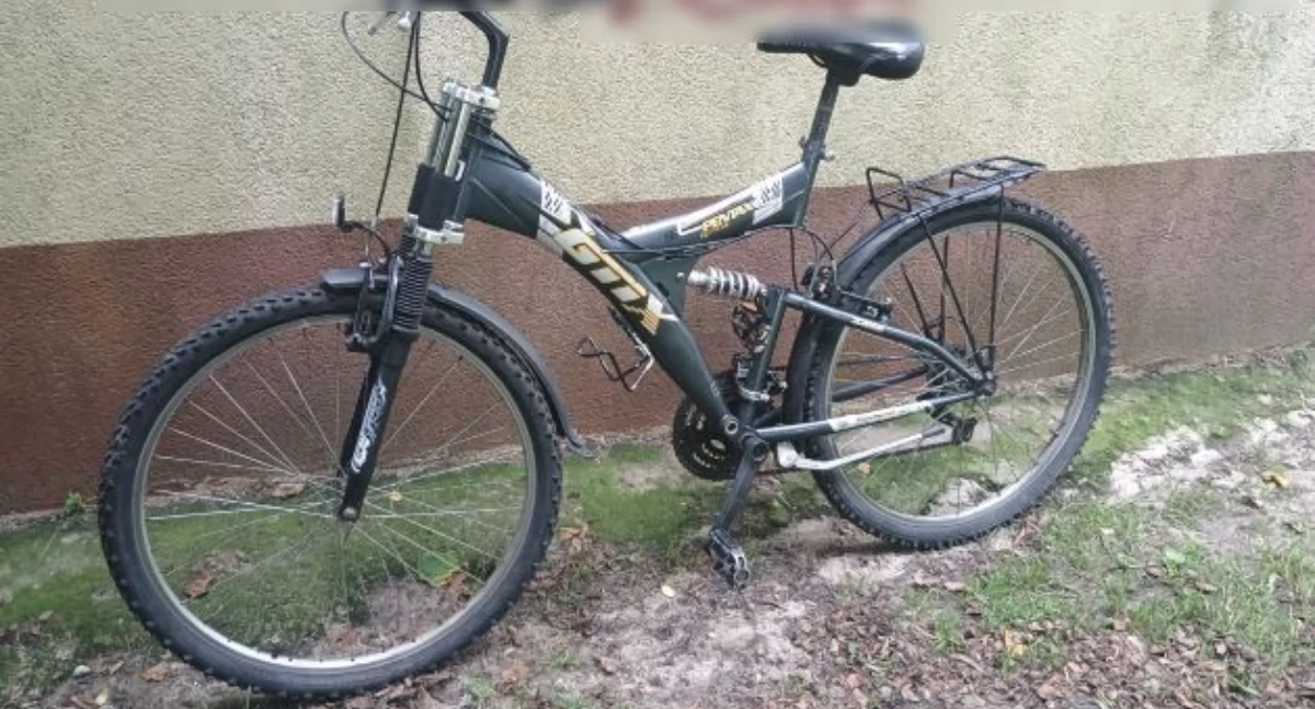 Nietrzeźwy z narkotykami jechał na znalezionym w lesie rowerze