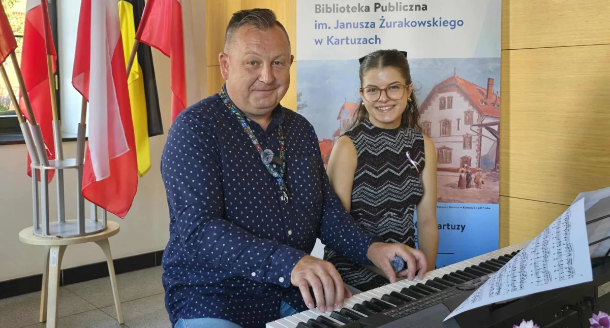 Narodowe Czytanie w Kartuzach w obiektywie Artura Sochy