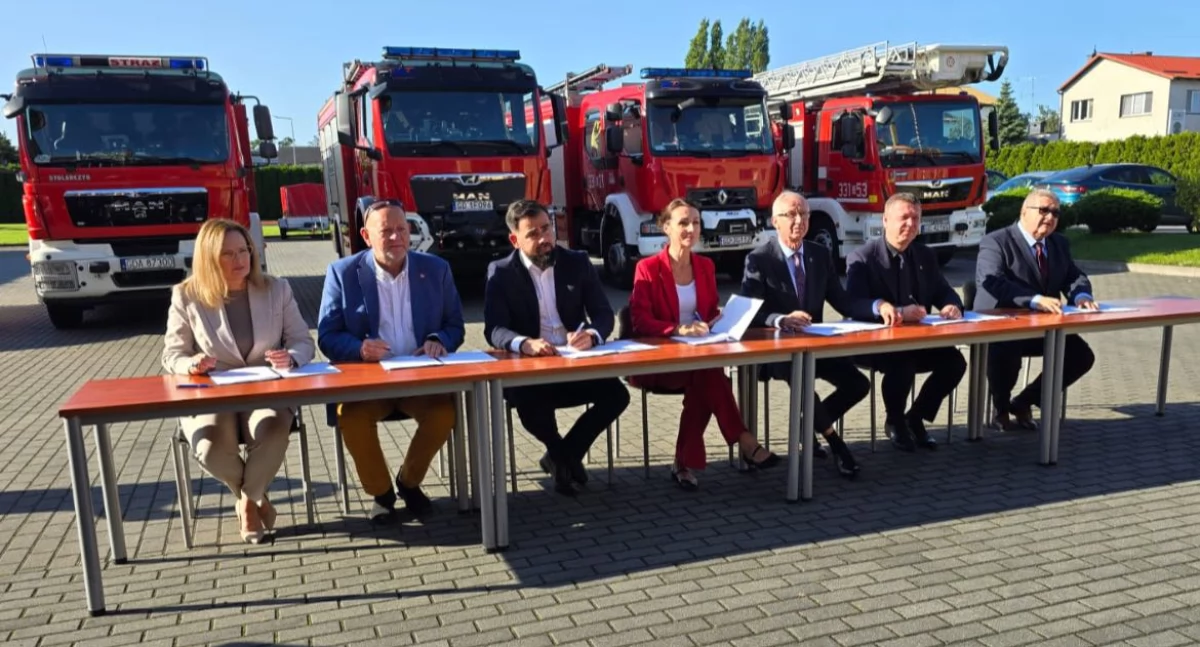 Ponad 2 mln zł na nowy wóz i sprzęt dla kartuskich strażaków