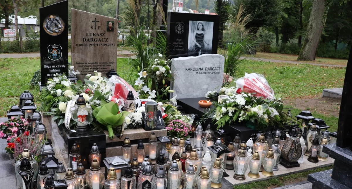 Dwa lata od tragedii w Żukowie. Oddali hołd druhnie Karolinie Dargacz i druhowi Łukaszowi Dargaczowi