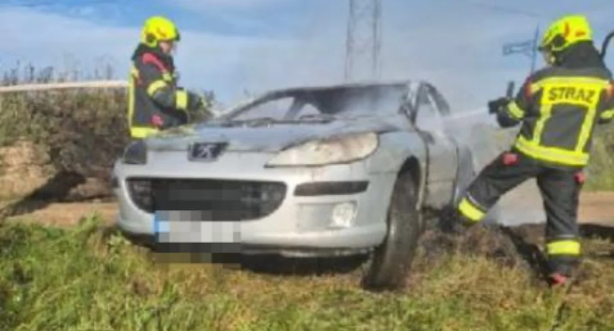 Samochód w płomieniach, a kierowca kompletnie pijany