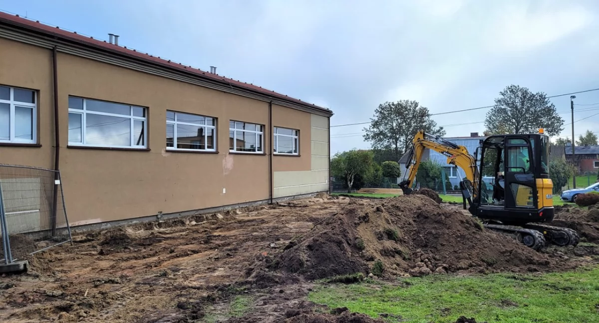 Nowe sale i fotowoltaika. Szkoła w Skrzeszewie zyska nowoczesne zaplecze edukacyjne