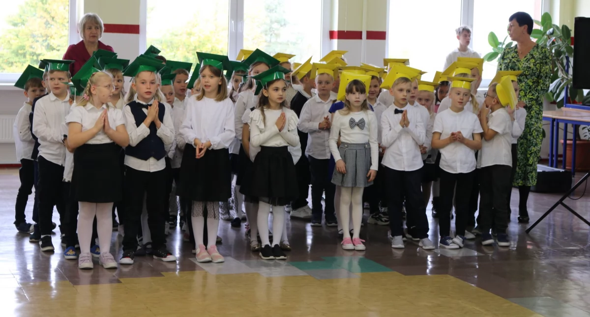 Nowy etap w życiu najmłodszych uczniów. Ślubowania w szkołach gminy Sierakowice