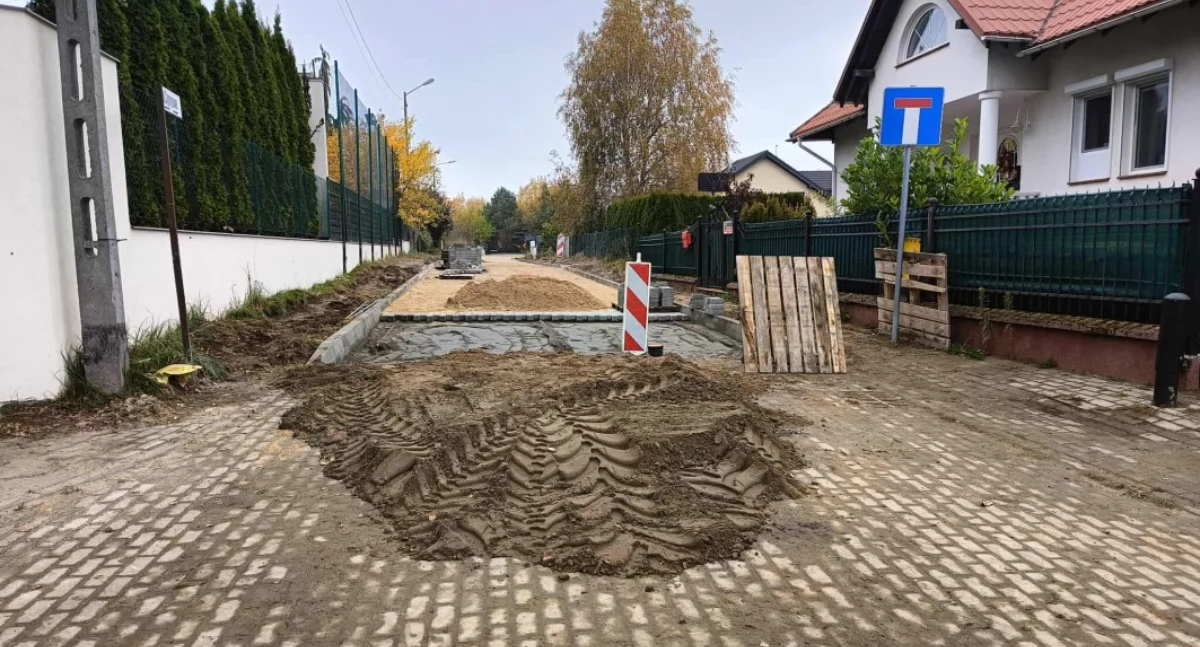 Trwają remonty dróg w Żukowie,Widlinie i Przyjaźni
